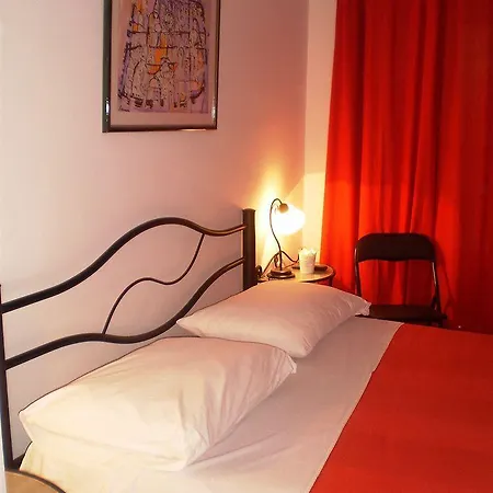 Katarina Old Town Doublebed Guest house