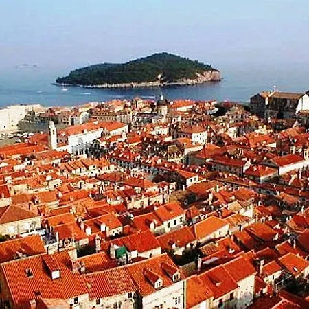 بيت ضيافة Katarina Old Town 3*